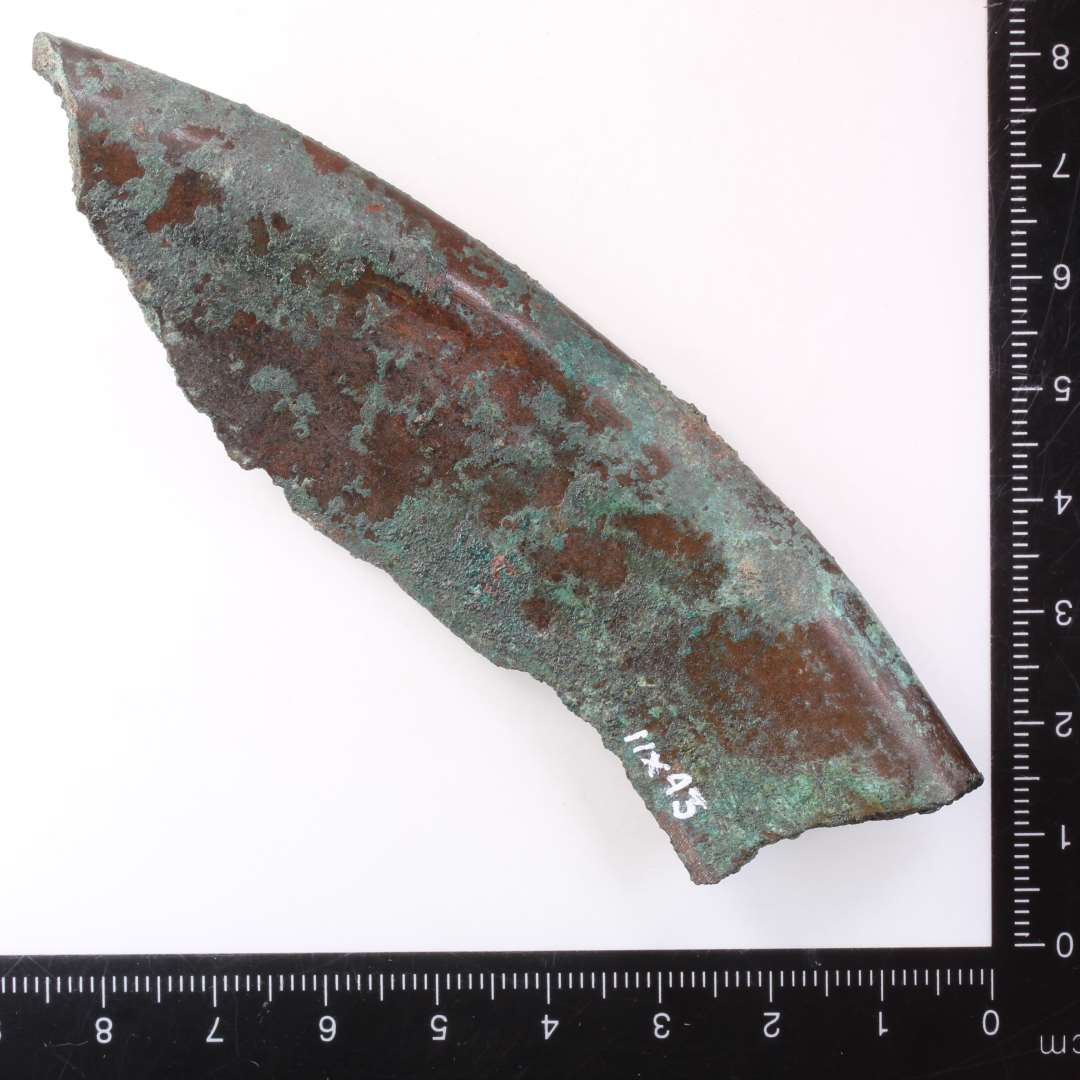  Fragment af malmgryde. Kons.��Randsk�r. m�l: 11,2 cm.