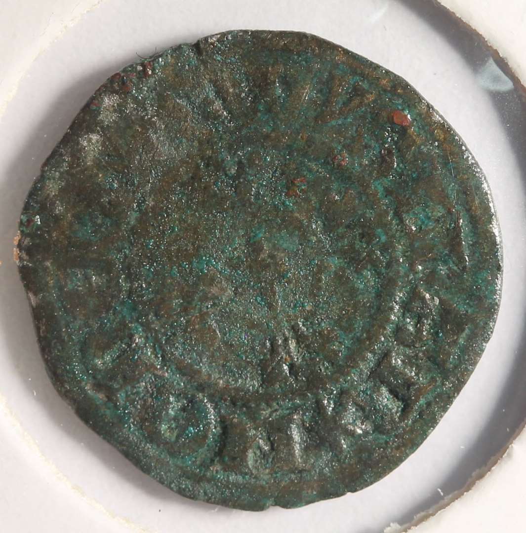 Rx 3: Nordtysk,�Wismar, viertelwitten, o. 1400. 

NM 2020:
Tysk, Wismar, viertelwitten, omkring 1400, kraftigt korroderet. 