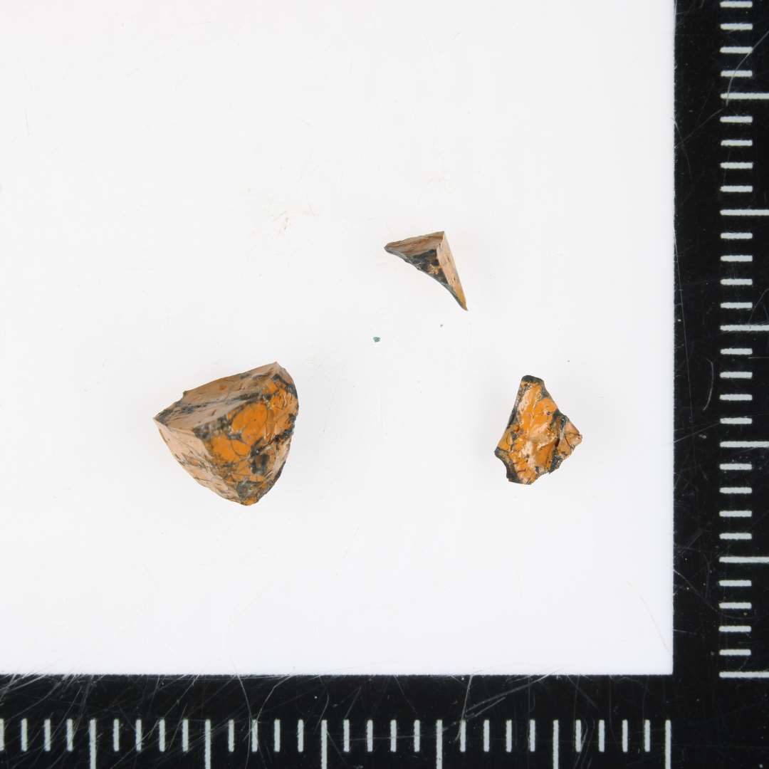 Orange opaque tessera (nu kn�kket i tre)