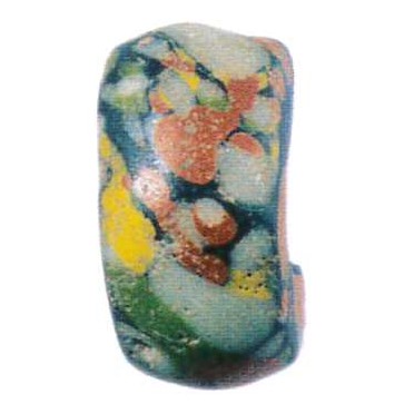 � perle af bl�t glas, udvendigt belagt med broget marmorering. �Diam: 1,4 cm.
Pestperle