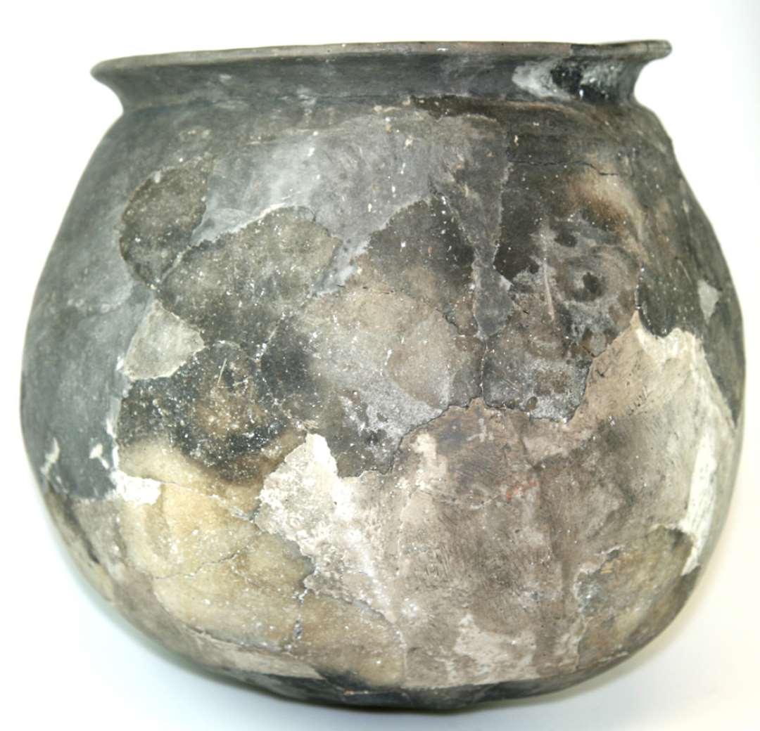 A1 kuglepotte. Sammenlimet af R4074, R4076, R4077, R4080, R4082, R4083, R4084, R4085, R4086, R4089, R4090, R4093, R4094, R4097, R4099, R4100, R4101, R4128, R4136, R4150, R4156, R4157, R4160, R4166, R4177, R4178, R4183, R4187, R4188, R4195, R4202, R4204, R4206, R4208.