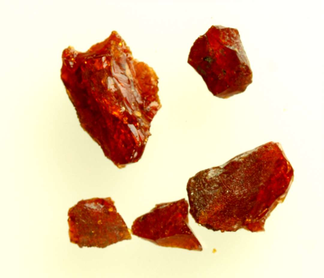 5 stumper uforarbejdet rav.