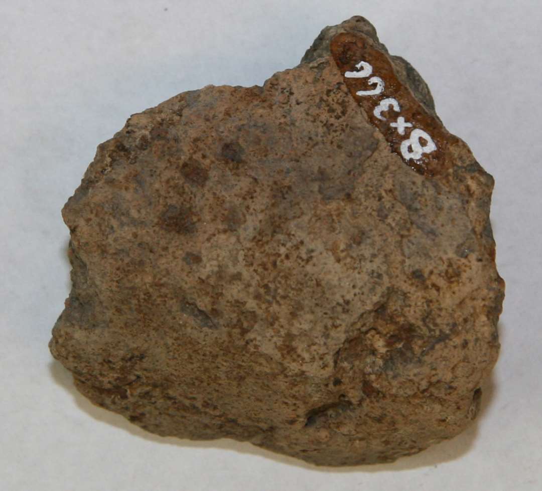 Fragment af v�vev�gt. M�l: 5 cm.