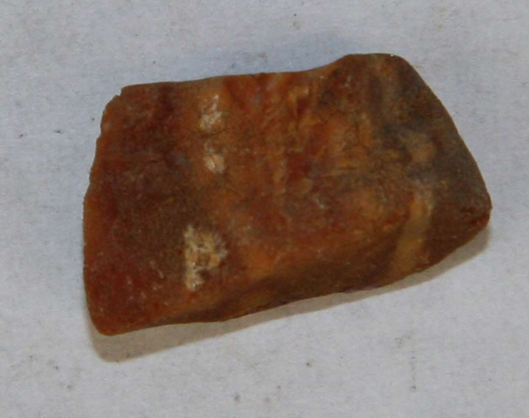 Ravklump. St�rste m�l: 1,7 cm.