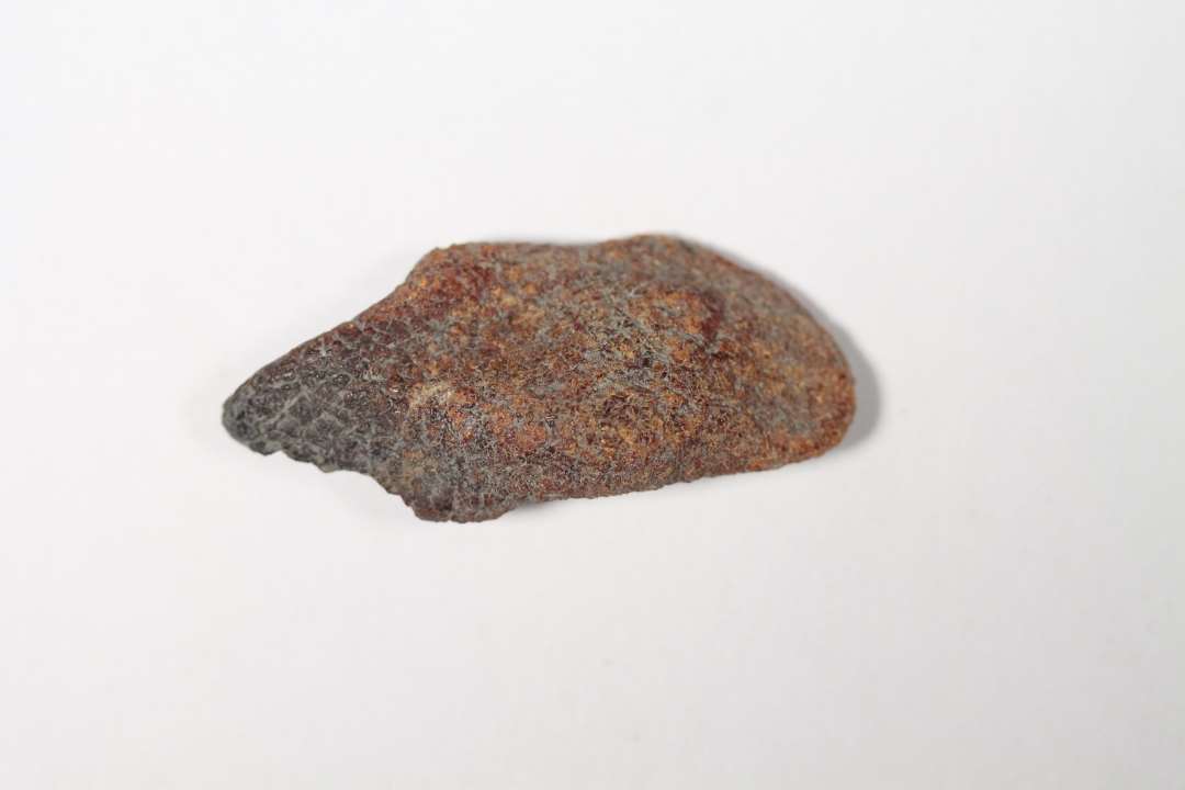 Et stykke forkullet rav af valn�ddest�rrelse