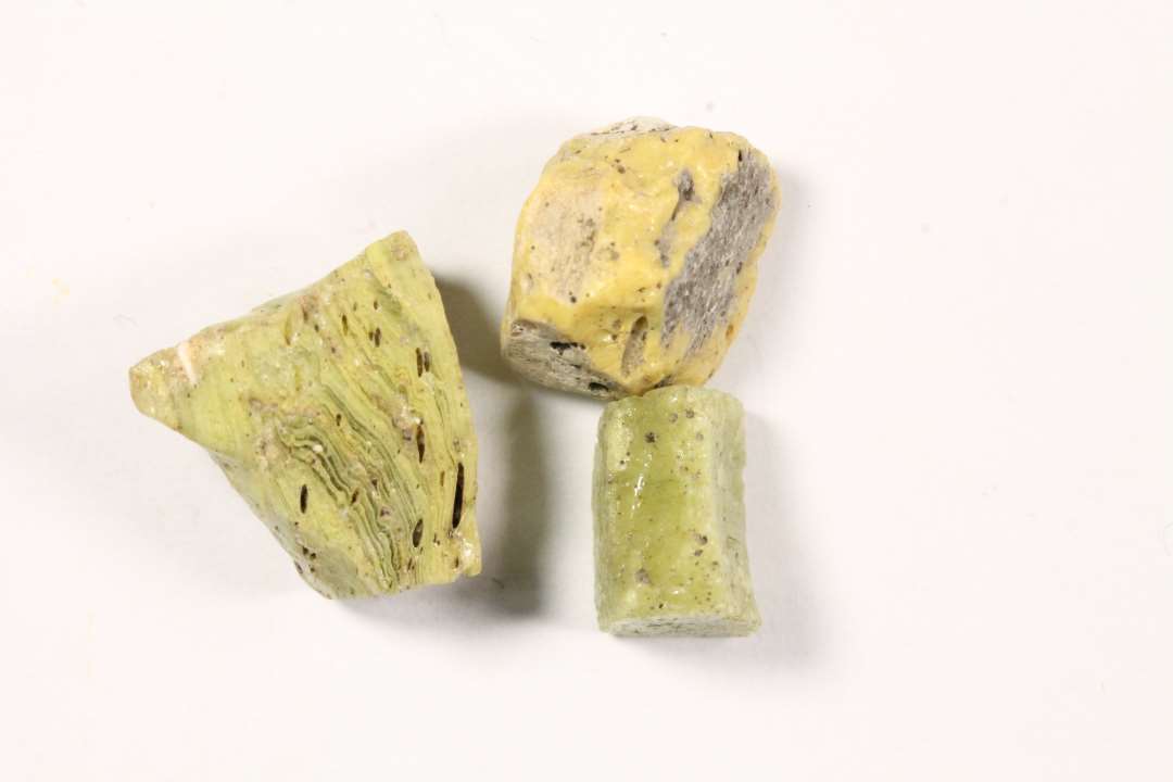 2 stk. tessera, uigennemsigtig gul