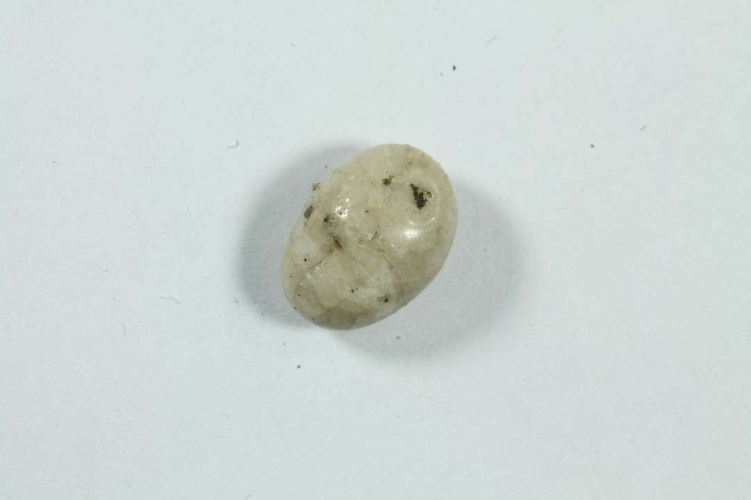 Dr�be, uigennemsigtig hvidgr�