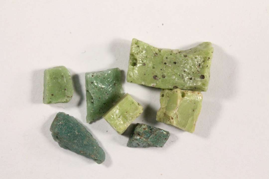 8 tessera, uigennemsigtige gr�nne, 2-3 kun sm�dele