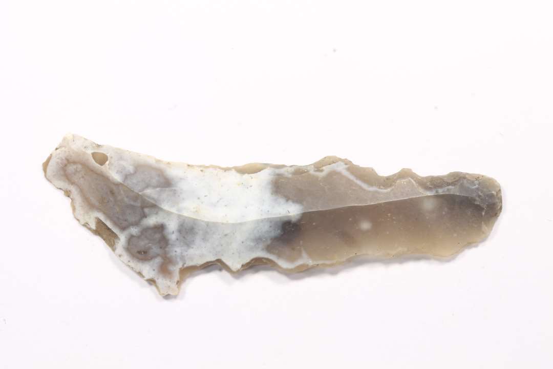 Flintfl�kke. L�ngde: 6,2 cm.
