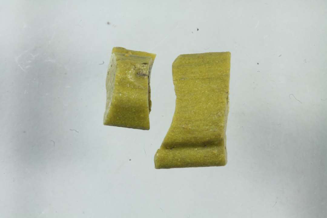 2 stk. tr�d, uigennemsigtig, gul