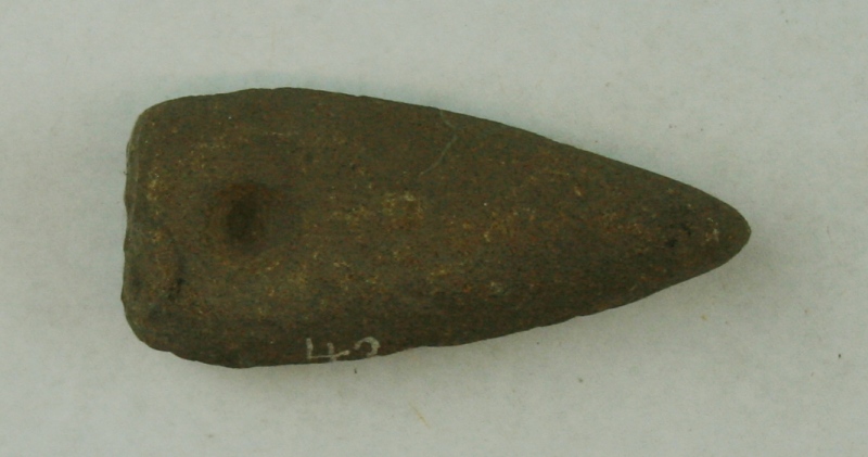 Lille arbejds�kse med begyndende skafthul. L�ngde 8,5cm. 